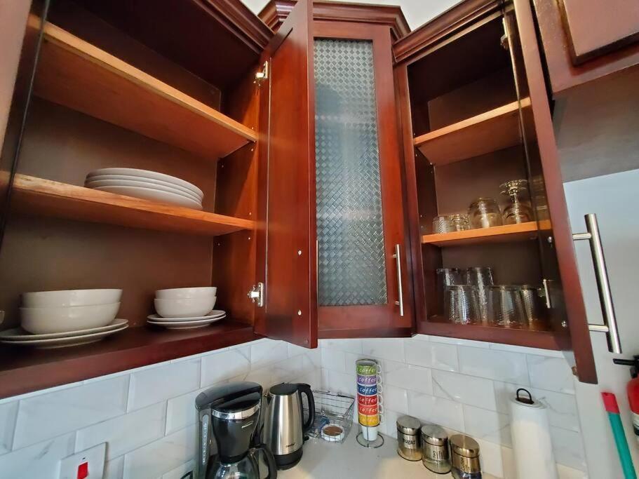 'The Solace' New Luxury Modern 1Bed 1Bath Apt. Portmore Esterno foto