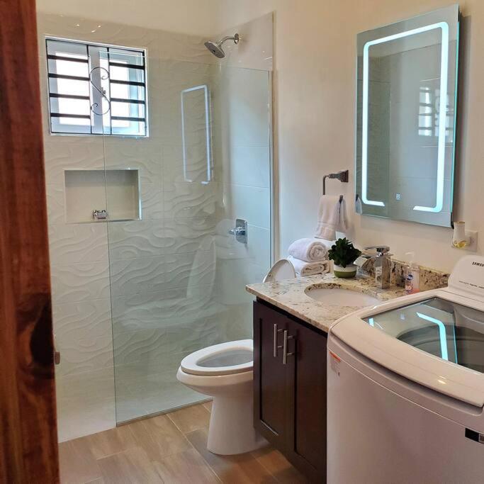 'The Solace' New Luxury Modern 1Bed 1Bath Apt. Portmore Esterno foto