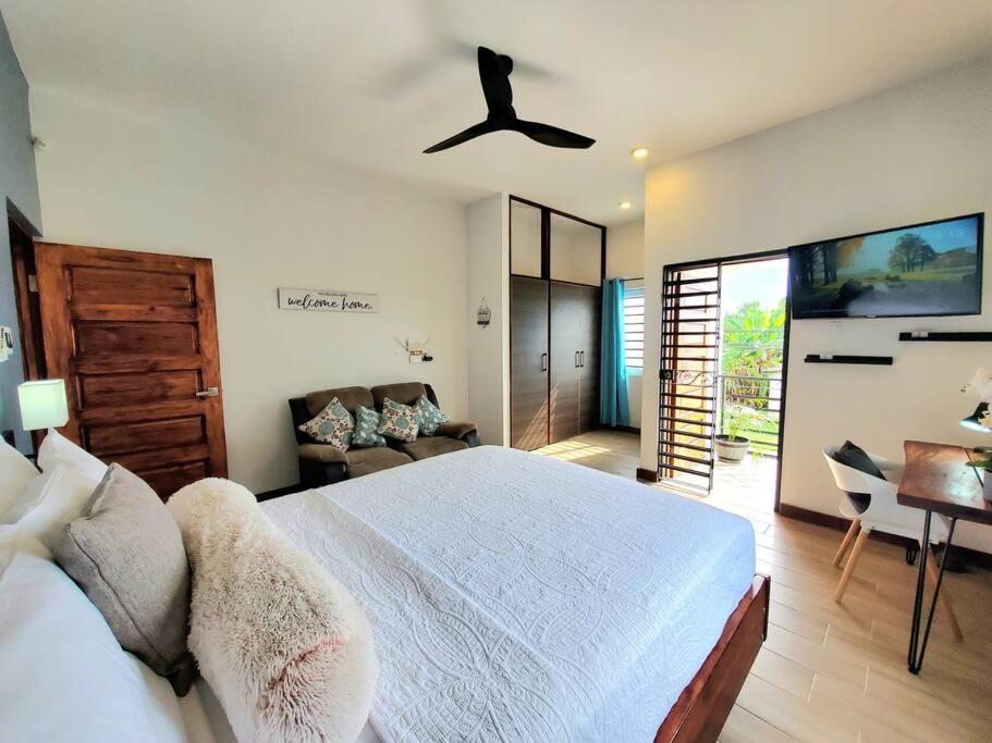 'The Solace' New Luxury Modern 1Bed 1Bath Apt. Portmore Esterno foto